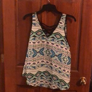 Junior’s L/XL Tank Top